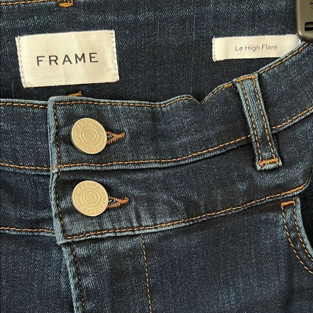 Like New Frame Le High Flare Jeans in Size 34